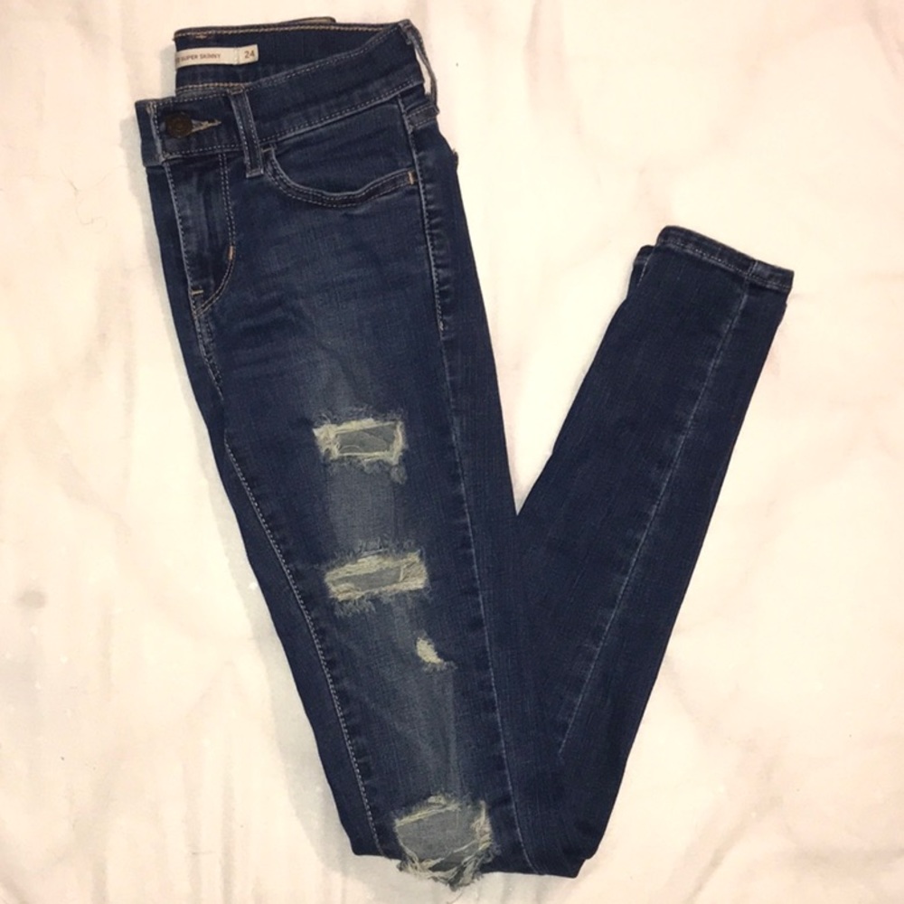 Levi’s ripped skinny jeans